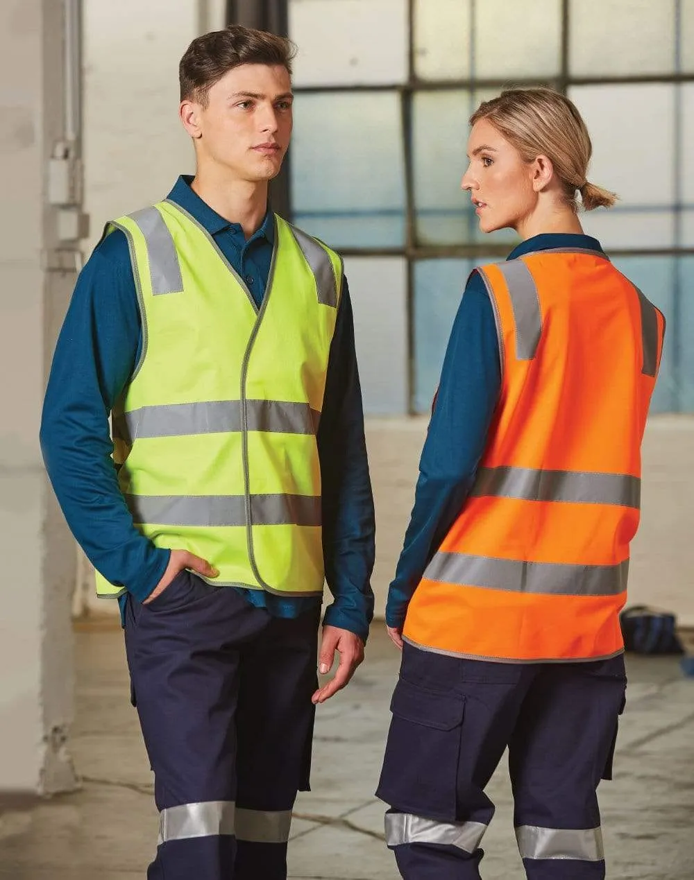 Winning Spirit safety vest with shoulder tapes SW43